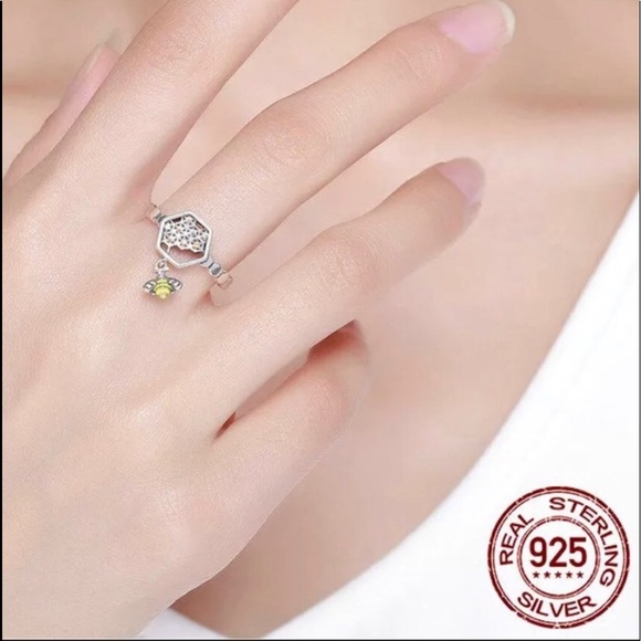 <LAST>Enamel Bee Honeycomb Ring - Picture 3 of 7